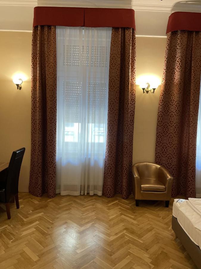 Dozsa Apartman Szeged Exterior photo